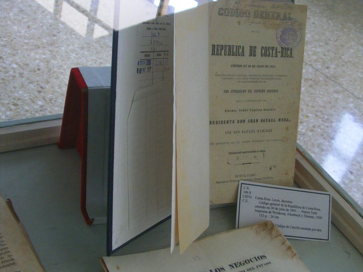 biblioteca 317 copy.jpg